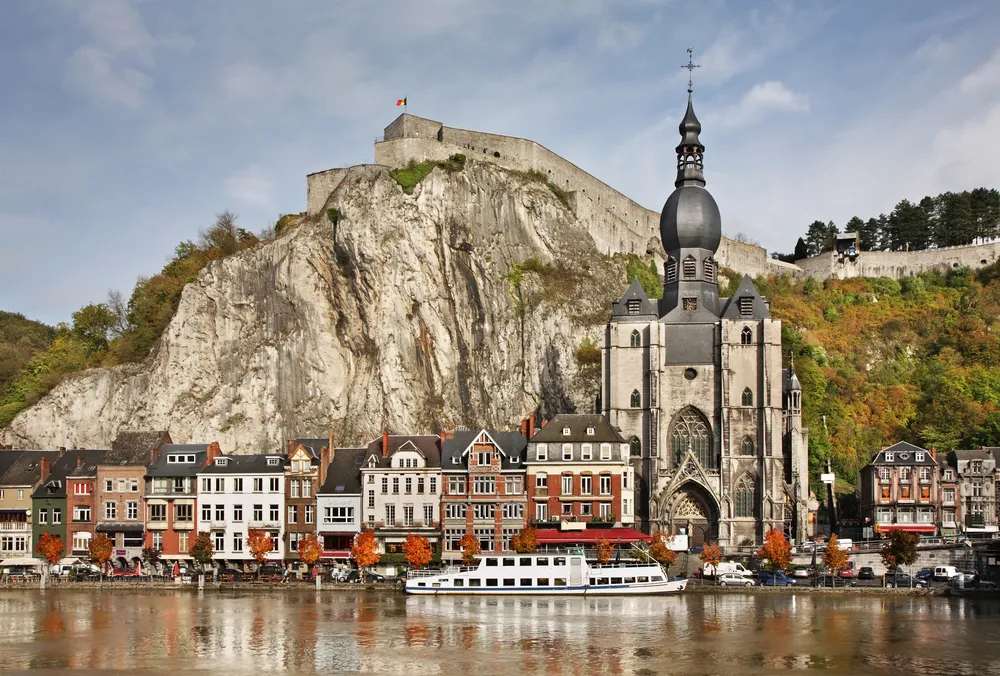 Collegiale Kerk Onze-Lieve-Vrouw, Dinant