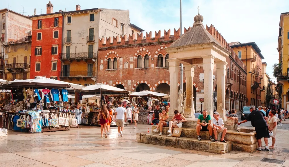 Piazza Delle Erbe, Verona