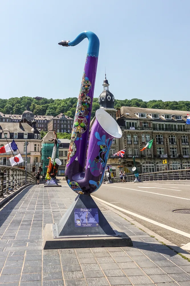 Charles de Gaulle-brug (Saxofoonbrug), Dinant